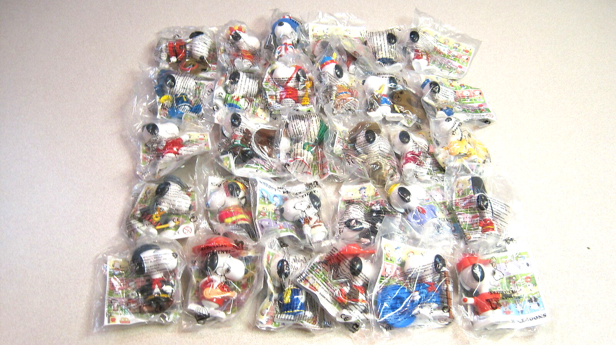 McDonalds 1999 Snoopy World Tour RARE EUROPEAN EDITION, Complete