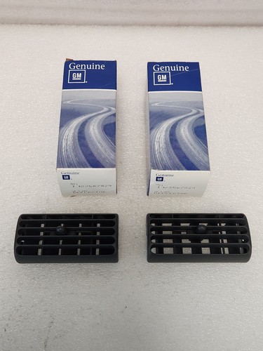 NEW OEM GM 1995-2005 Cavalier Panel Instrument Panel-Air Deflector Pair 22567829