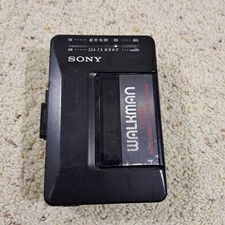 Sony Walkman FM/AM WM-F2015 Radio Cassette Player FOR PARTS READ DESCRIPTION