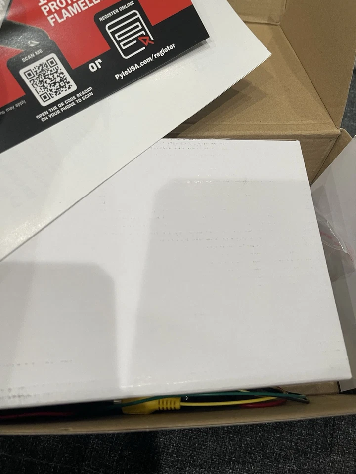 7" LCD Window Suction Mount Monitor + License Plate Backup Camera PLCM7500 - Image 2 of 4