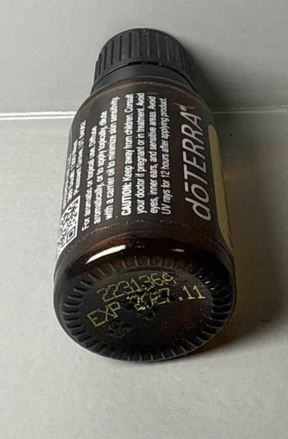 Aceites esenciales doTERRA limón cítrico, 15 ml - caducidad 11-2027 Foto 2 de 2