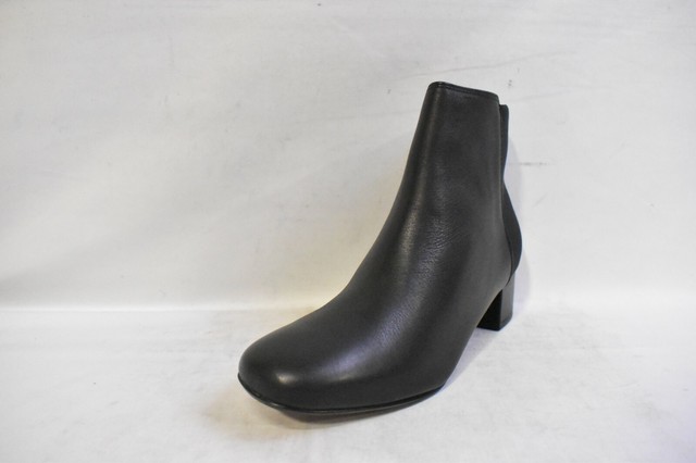 clarks women's whistle bea ankle boot