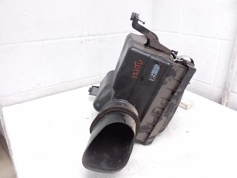 2007-2019 Toyota Tundra Air Cleaner Air Box W/O Hydrocarbon Filter OEM - Image 4 of 4