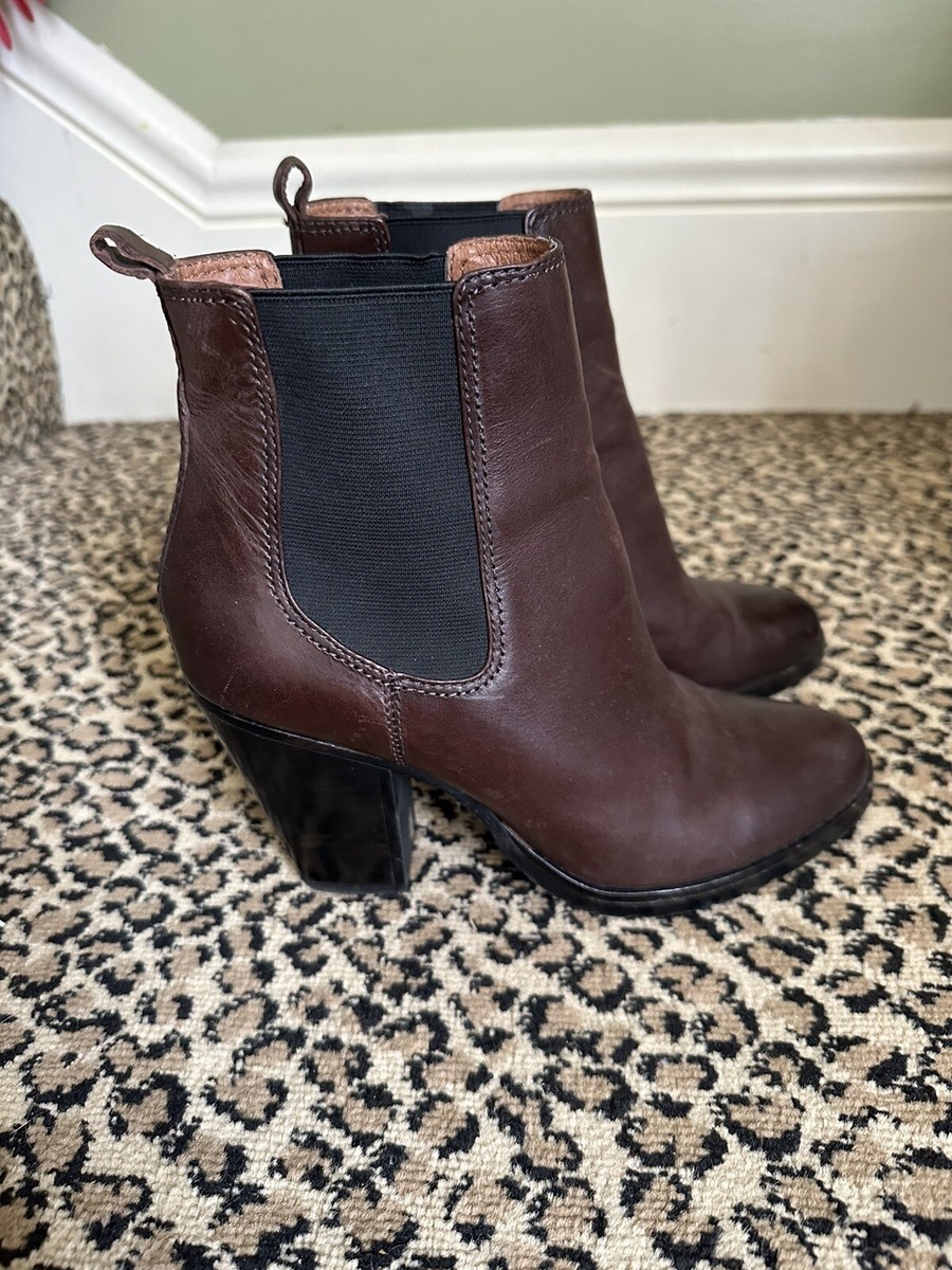 Frye Chelsea Lug Sole Boots Women display picture 1