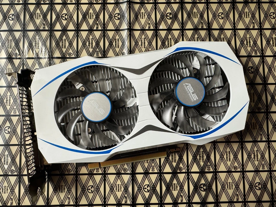 ASUS GeForce GTX 1050 Ti 4GB GDDR5 HDMI DP DVI GTX1050TI-O4G Video Graphics Card - Image 2 of 4