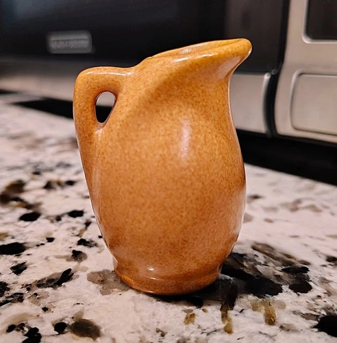 Frankoma Pottery #556 Miniature Vase in FAWN glaze - 1942, MINT condition