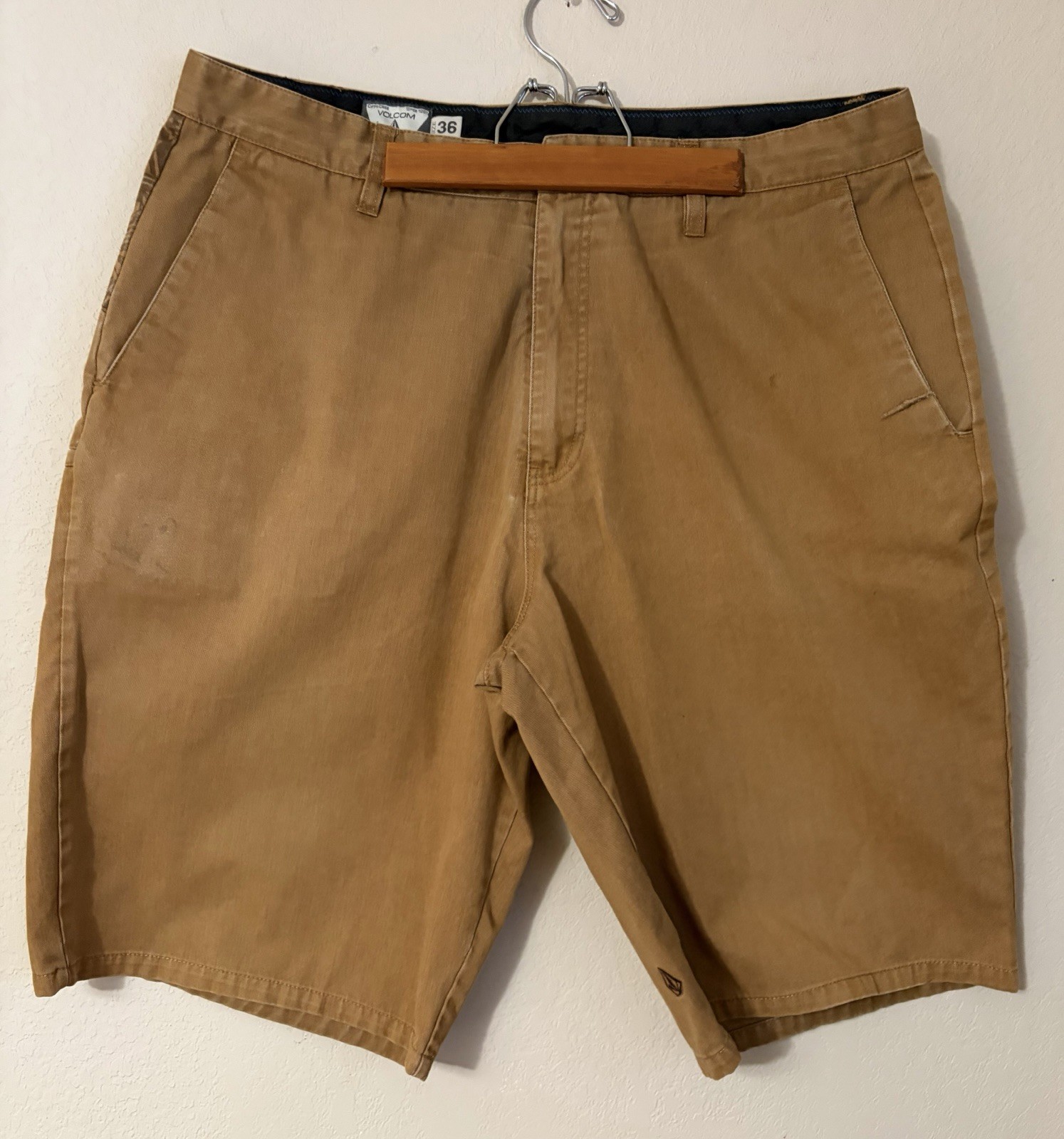 Volcom Corpo Class Men’s Chino Shorts Size 36 Brown Tan Skater