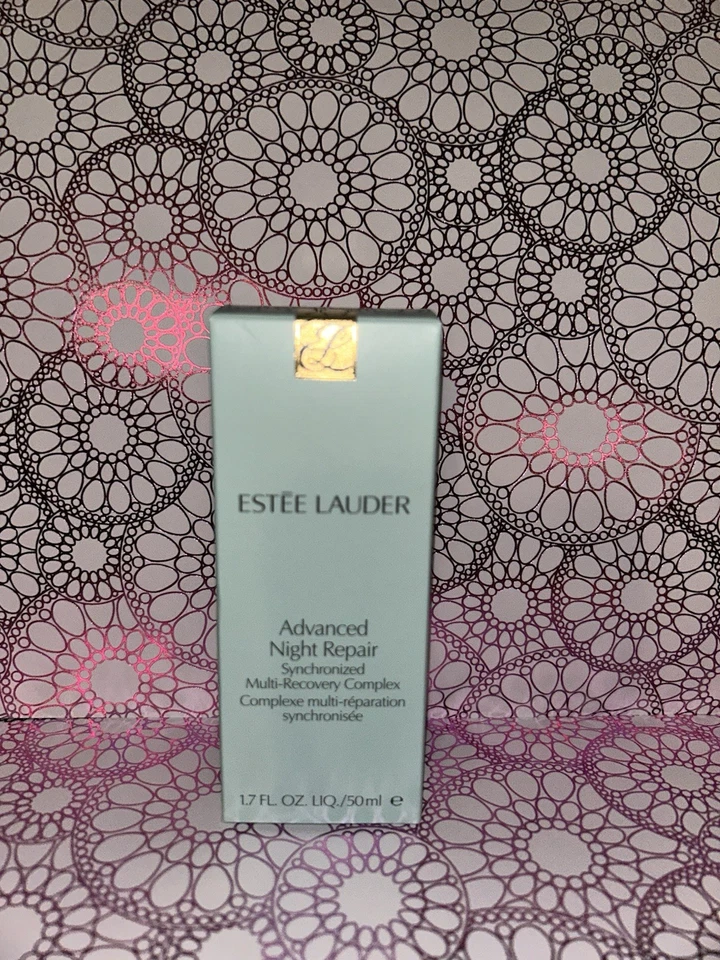 Complejo Multi-Recuperación Sincronizado Reparación Nocturna Avanzada Estée Lauder 1.7 FL Foto 2 de 3
