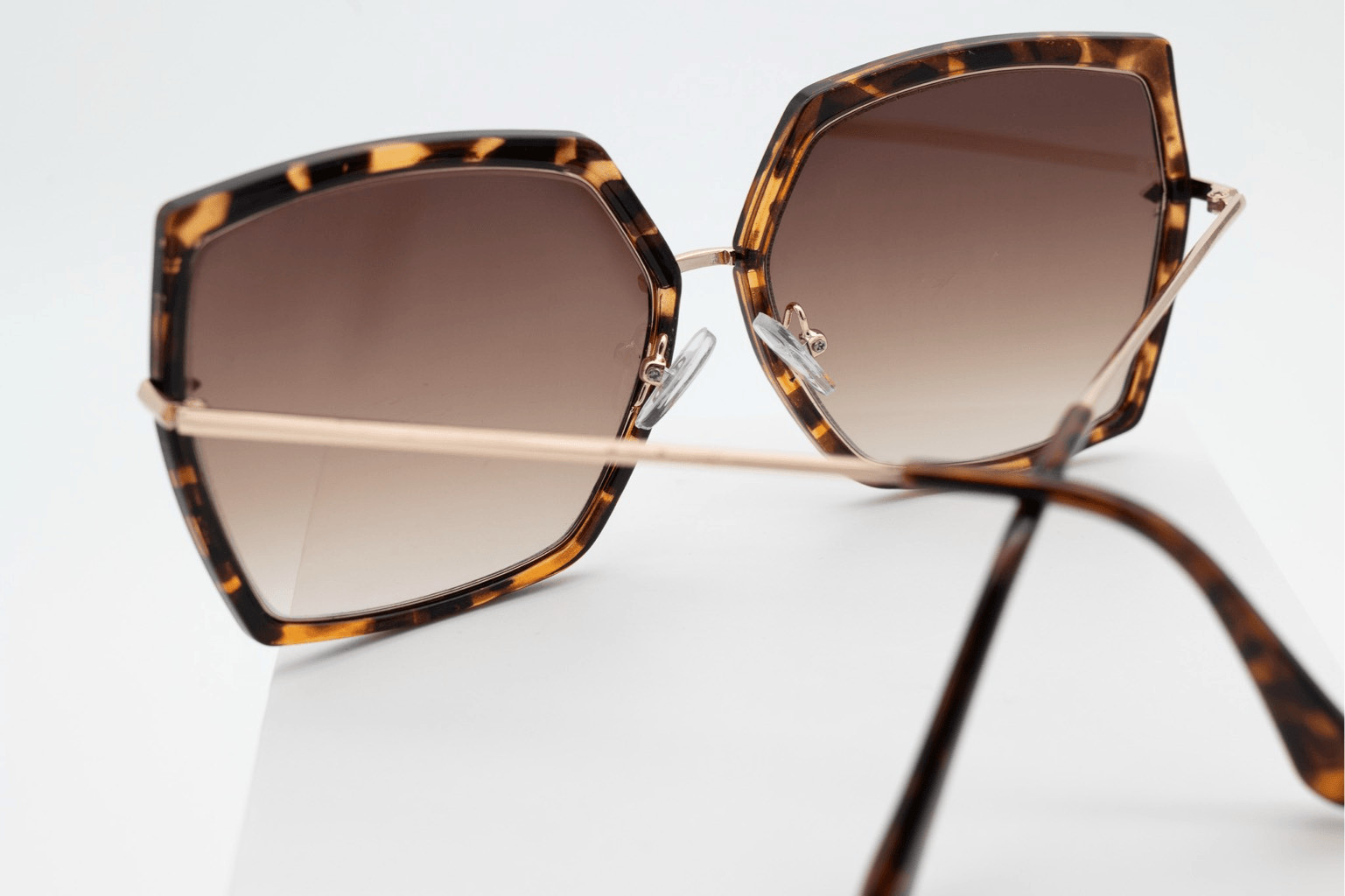 Express Oversized Tortoiseshell Gradient Sunglass… - image 4