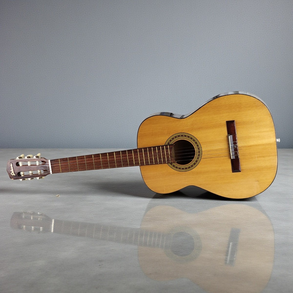 Vtg 1970s Sekova Fujigen Gakki Japan Acoustic Classical Guitar