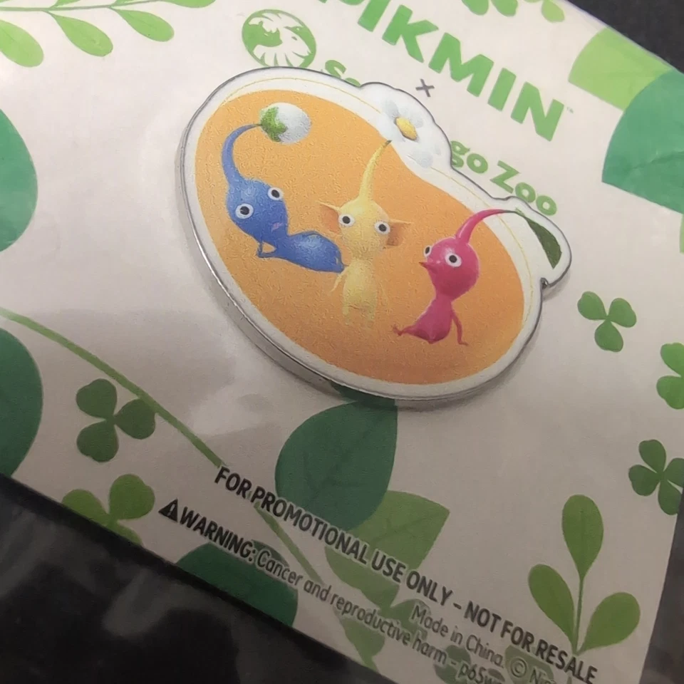 Nintendo Pikmin x San Diego Zoo Niantic Promotional Pin Booklet Olimar Bookmark - Image 3 of 4