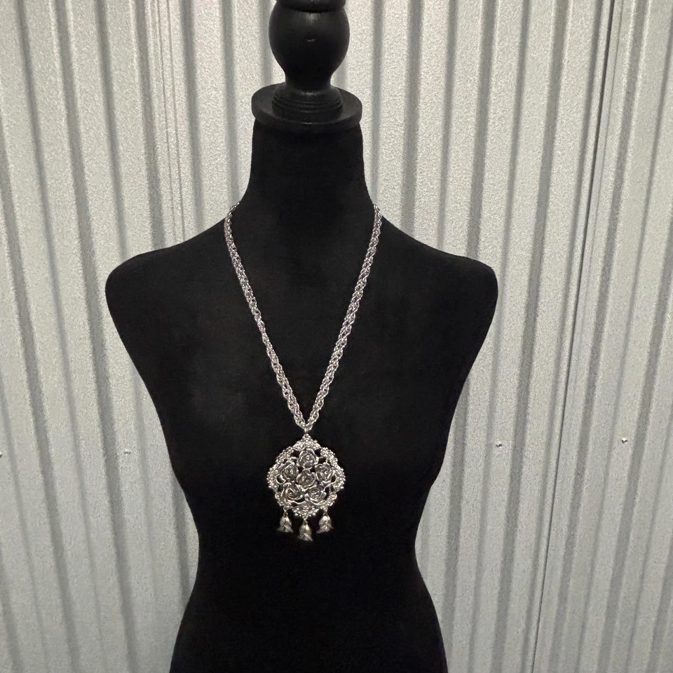 Collar Vintage Rosas Tortolani Tono Plata Colgante Colgante Floral Declaración Foto 2 de 4