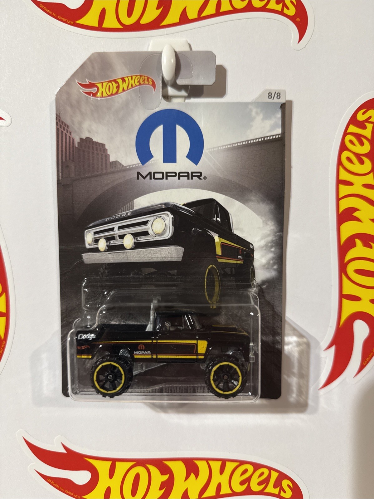 Mopar '70 Dodge Power Wagon 8/8.  Silver Series Metal Base! 