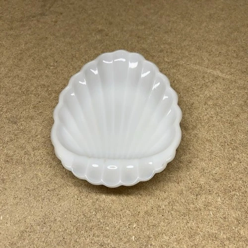 Hazel Atlas Milk Glass Sea Shell Clam Vanity Trinket Soap Dish Vintage 5-1/2"