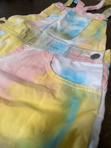 Levi's Girls' Jean Shortalls Sunny Demin Colofull Tie-Dye Short-Overall Size 6X - Picture 3 of 9