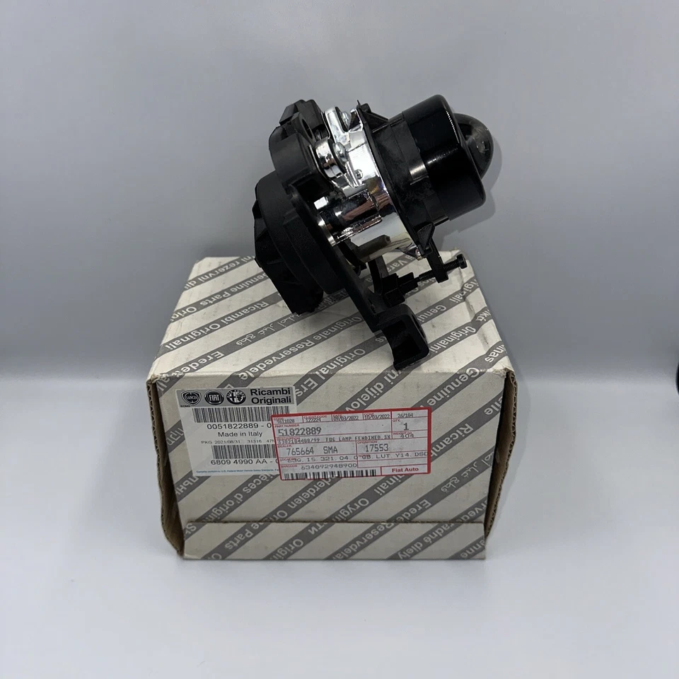 New Genuine Fiat 500 Left Bumper Fog Light Lamp 51786774 - Image 3 of 4