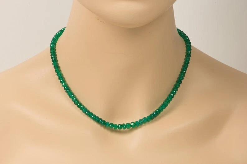 Collar minimalista de cuentas de piedras preciosas rondelle facetadas de ónix verde natural para mujer 18" Foto 3 de 4