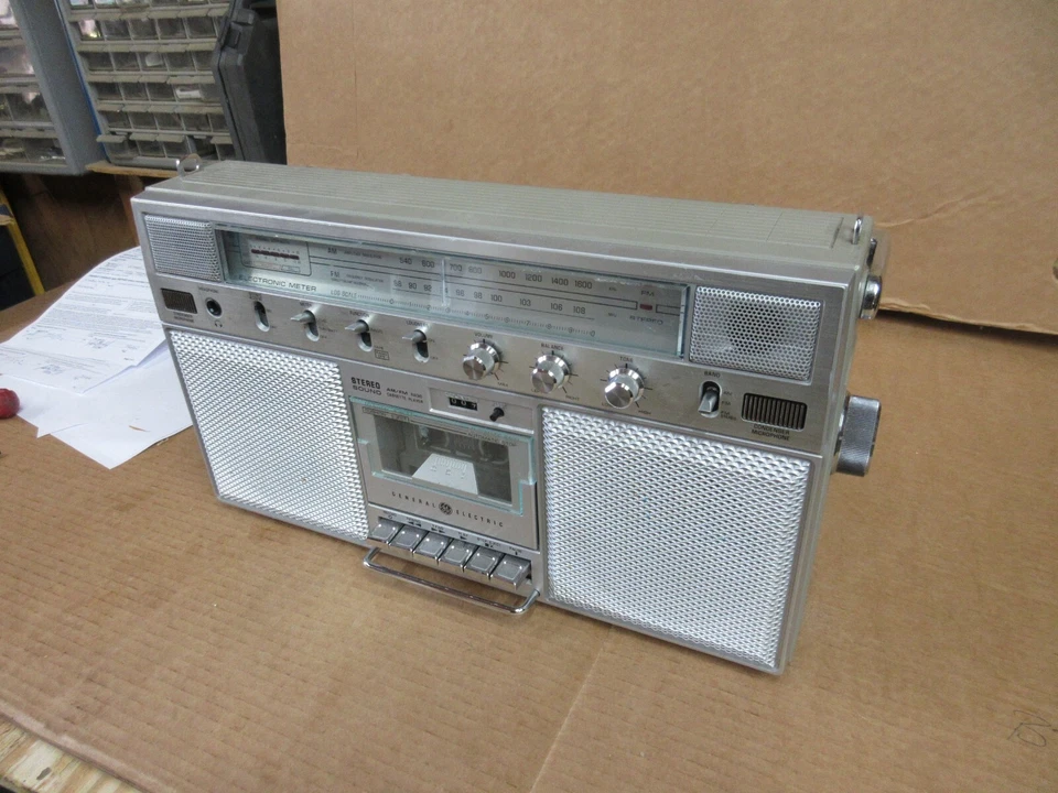 Reproductor de casete radio AM/FM caja de pluma GE General Electric 3-5254a década de 1980 C Foto 2 de 4