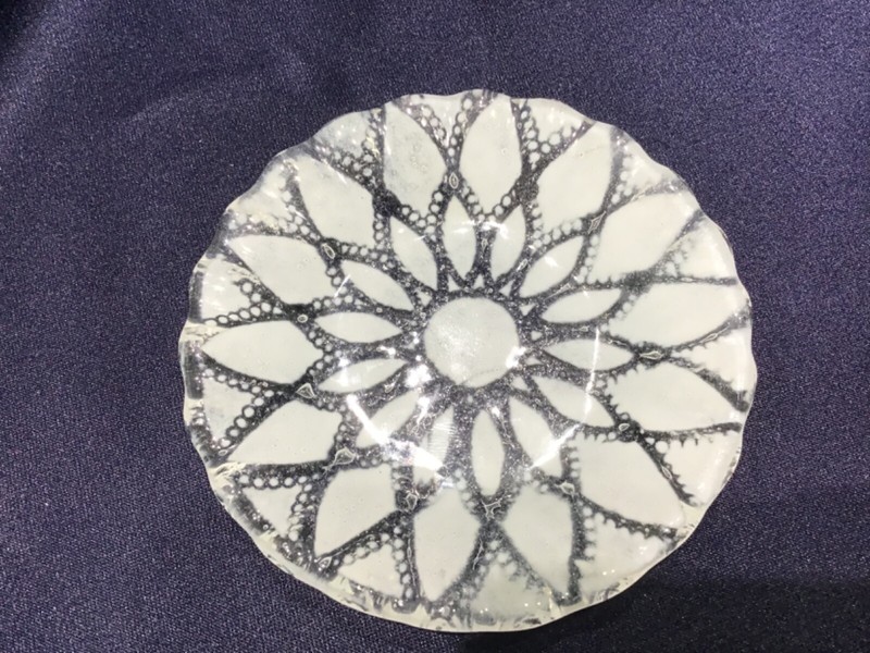 SYDENSTRICKER WHITE EMBASSY FLOWER ART GLASS teabag holder ashtray SIDE DISH