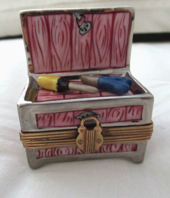Peint Main Limoges Trinket - Colorful Work Bench    