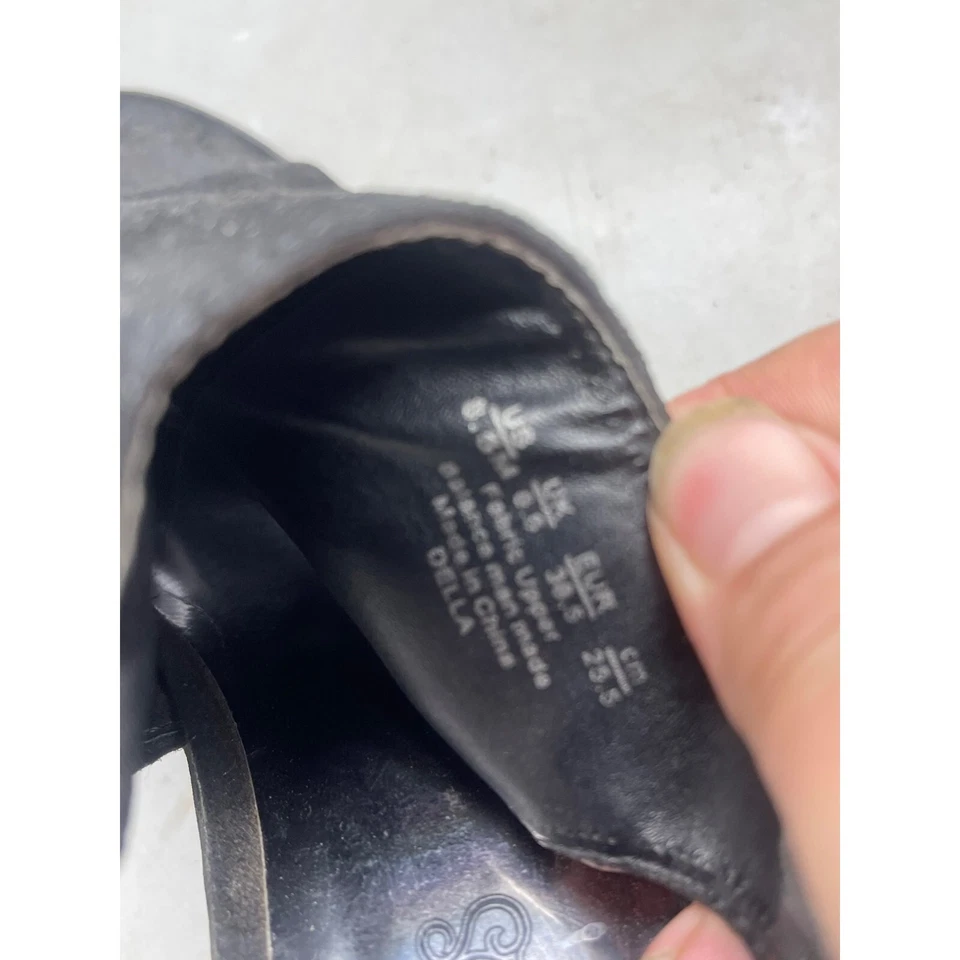 Carlos by Carlos Santana Women's Della shoes Peep Toe Booties Black zip 8.5 READ - Image 4 of 4