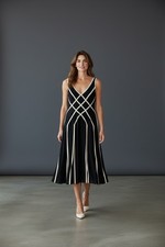 Papell Boutique Evening Black Silk Dress Ivory Trim Size 6P Sleeveless A-Line