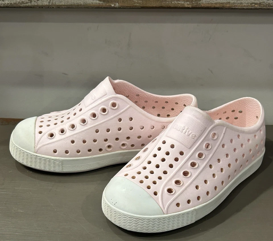 Zapatos Nativos Niñas C8 Rosa Claro Blanco Jefferson Sin Cordones Goma Impermeable Foto 3 de 4