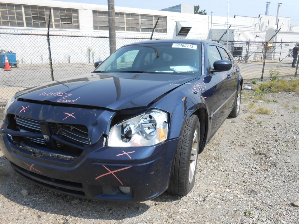 二手前中心内部后视镜 适合:2005 道奇 Magnum 手动 dimmi — 第 2/4 张图片