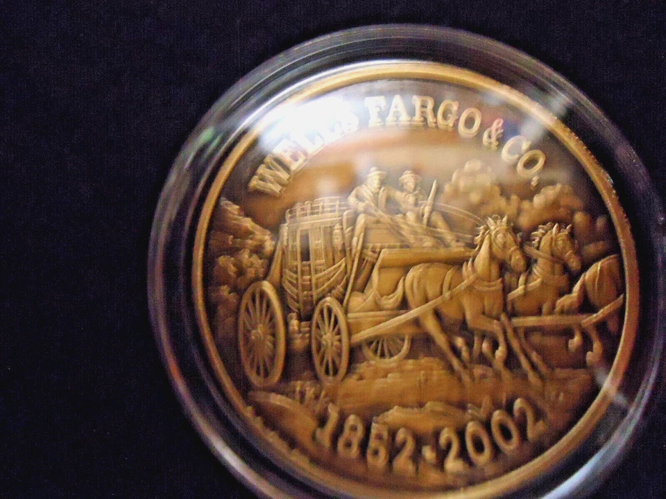 WELLS FARGO & CO. (1852-2002) FICHA 150 ANIVERSARIO EN PLÁSTICO HERMÉTICO Foto 3 de 4