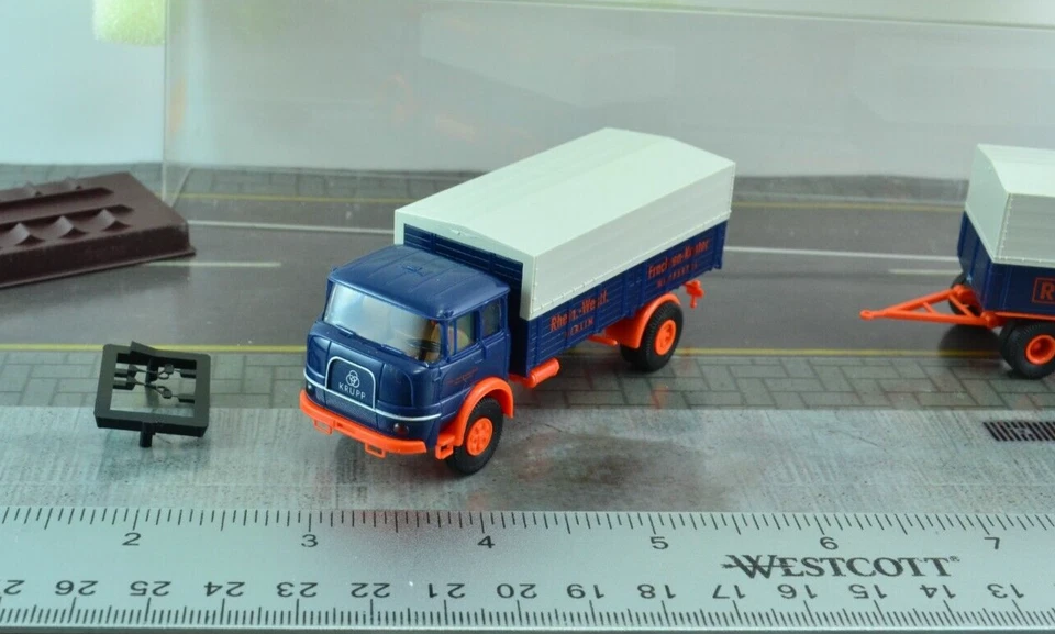 Brekina 84101 Old Timer Krupp LF980 Truck w/ Covered Trailer 1:87 HO Scale - Image 2 of 3