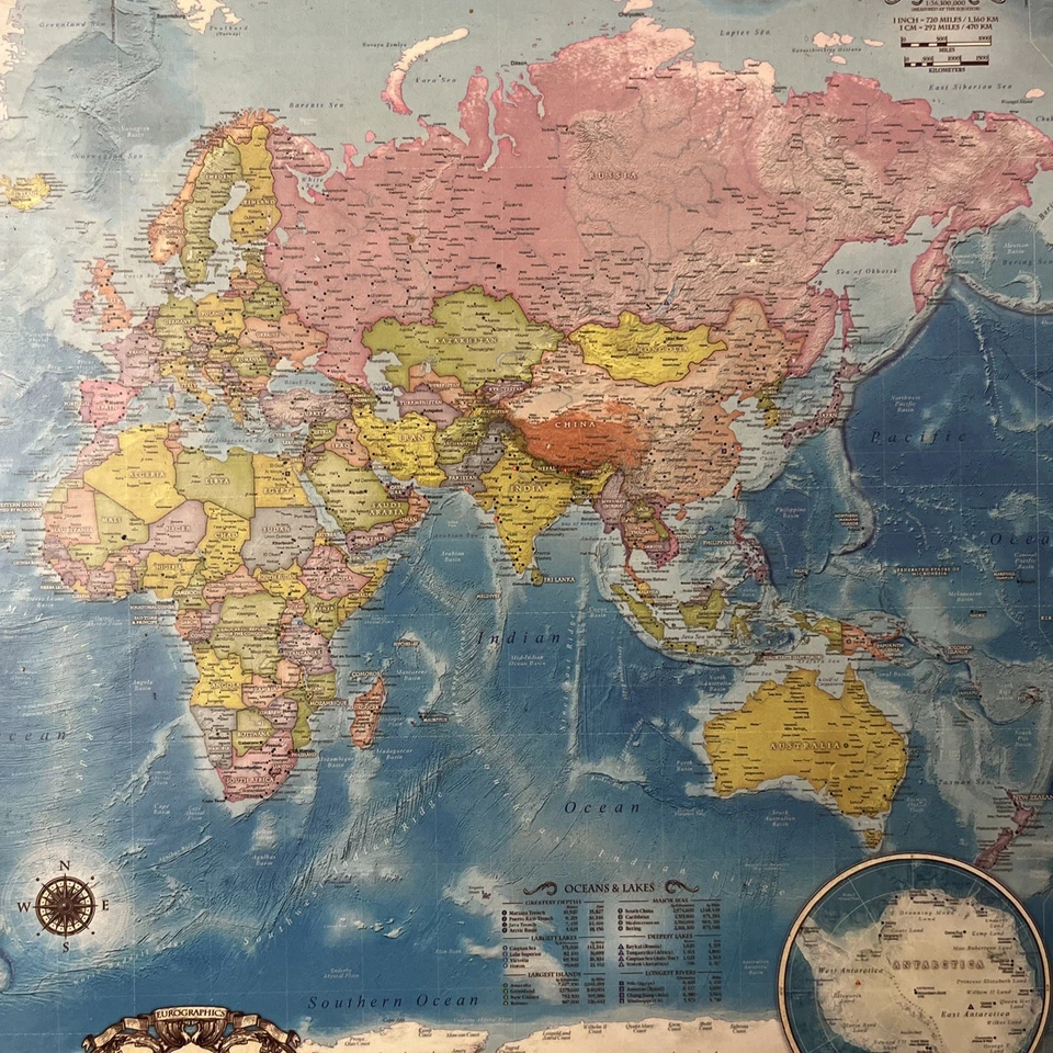 Eurographics Map of the World with Poles 2000 Piece Jigsaw Puzzle - Image 2 of 4