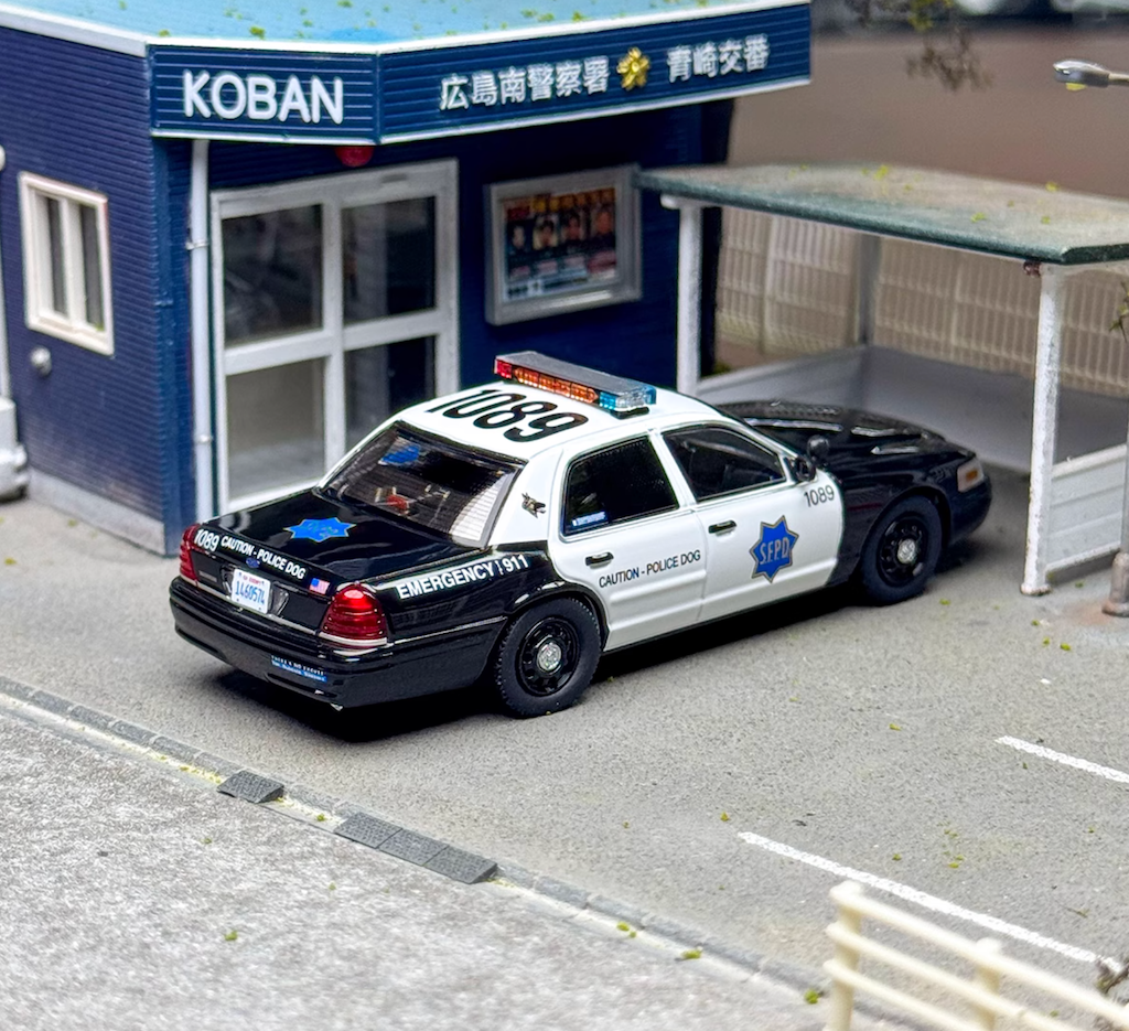 BN Rollin 1:64 SFPD Police Dog CV CROWN VICTORIA Model Diecast Metal Car