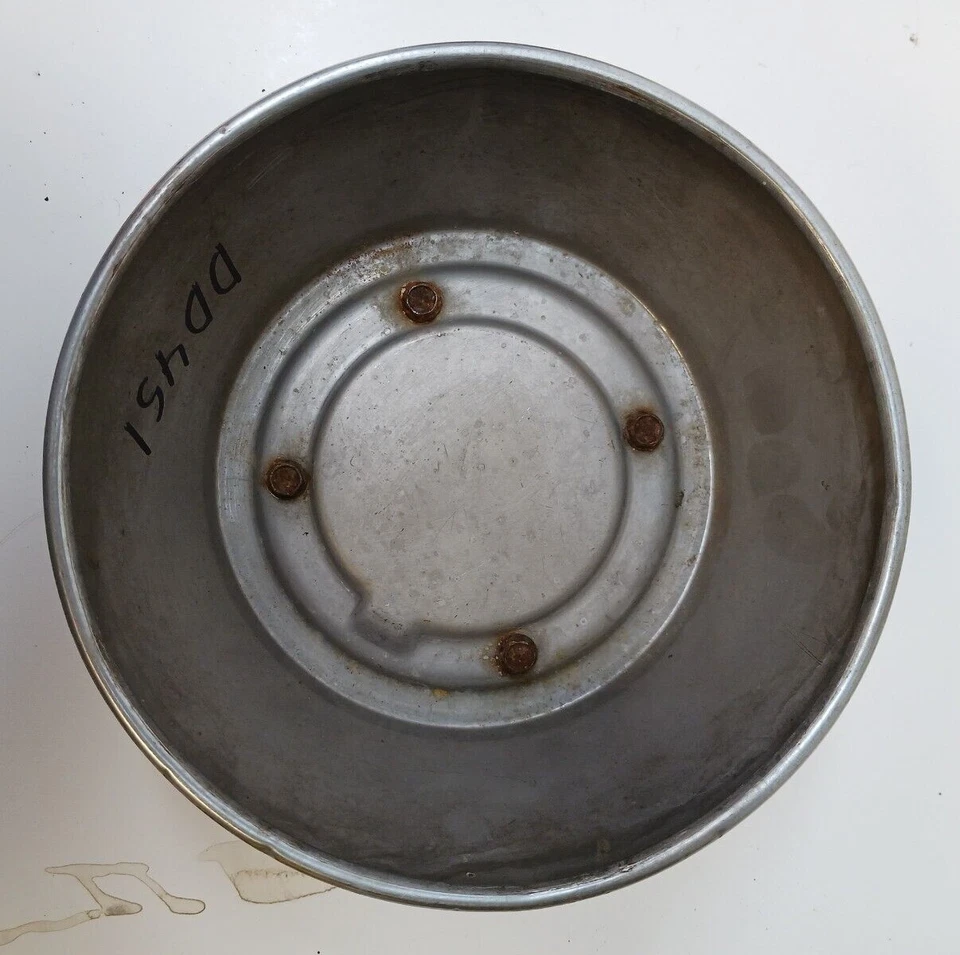 Juego de 4 tapas centrales para platos para perros Lincoln Town Car 1975-1993 (DD451) usadas OEM Foto 3 de 4