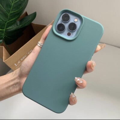 Olivgrüne Silikon Hülle für IPhone 15 & 16 (Pro, Plus, Pro Max ) 