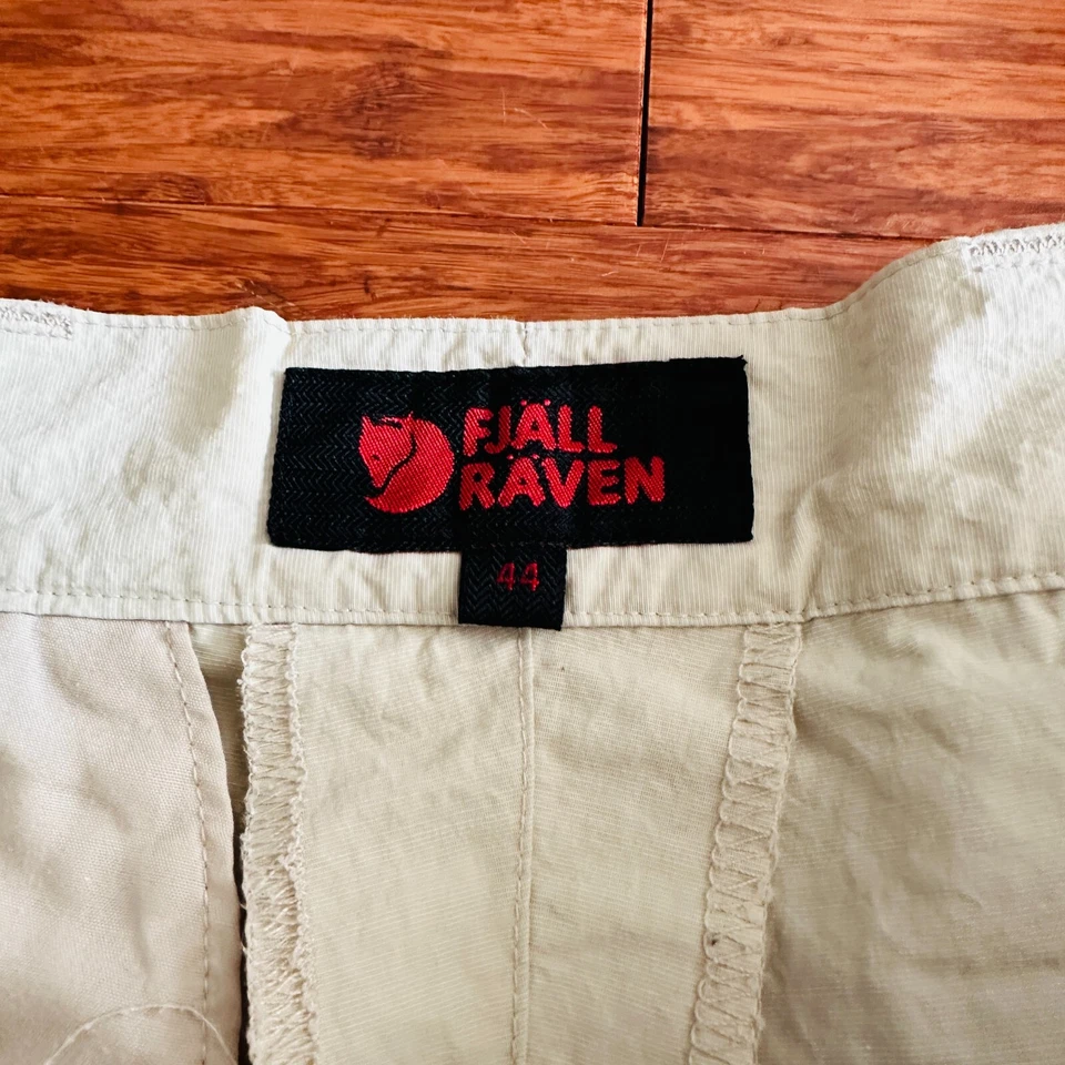 PANTALONES CORTOS 2 en 1 con cremallera Fjallraven Fjall Raven Fjällräven tostados TALLA 44 Foto 3 de 4