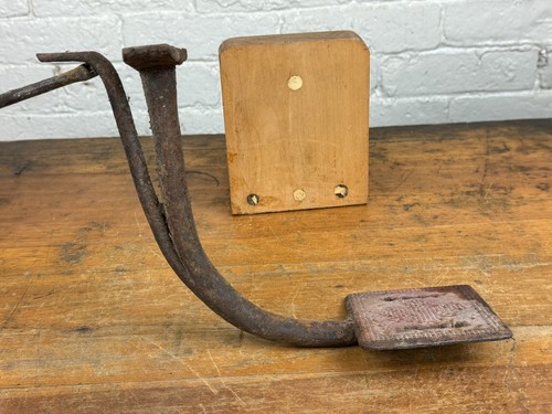 C.1880 Iron Wagon Step, Flat "T" Mount, RePurpose, Floating Shelf? Plants? - Picture 4 of 10