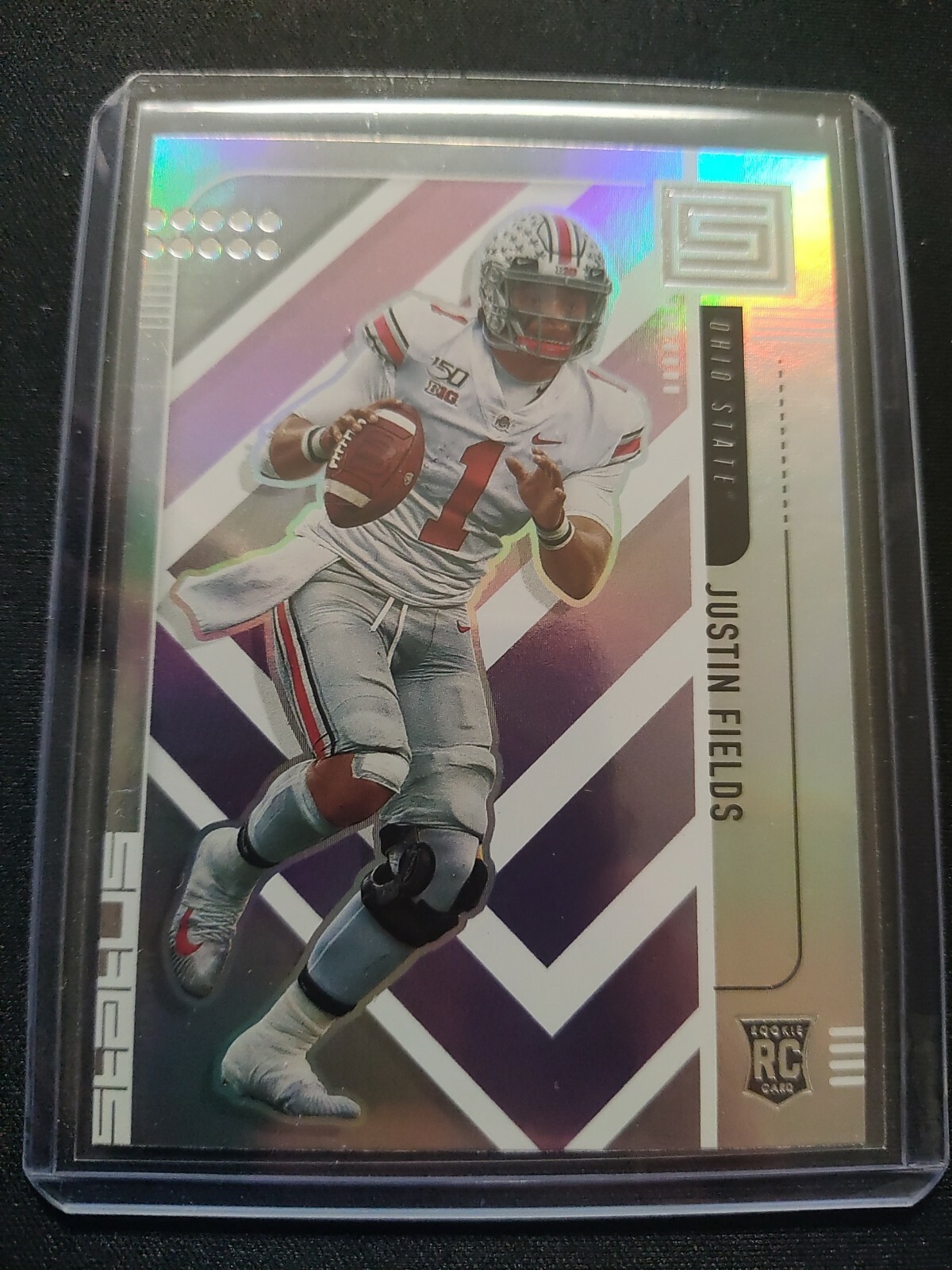 Justin Fields Rookie RC - Status - Panini NFL Chronicles Draft Picks 2021