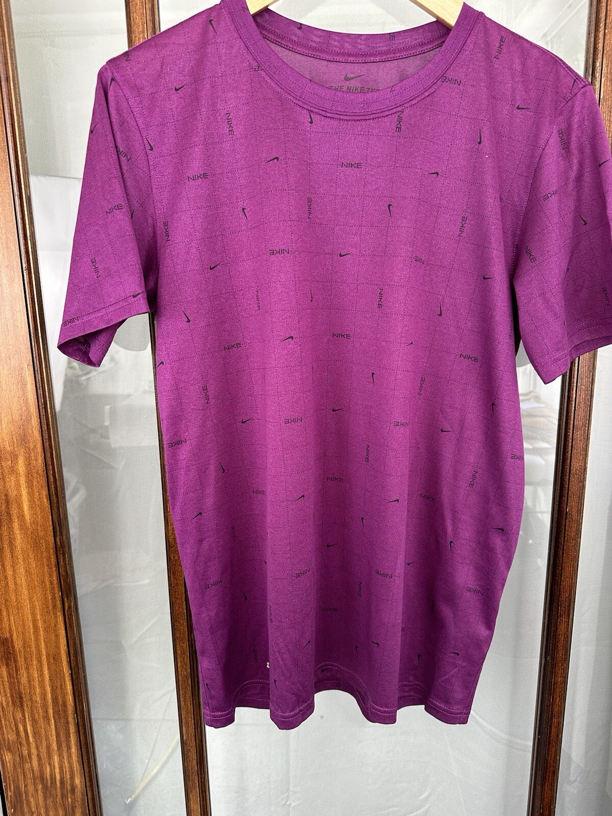 Nike Tee Mens Small Purple Short Sleeve Crew Dri-Fit Training Running T Shirt