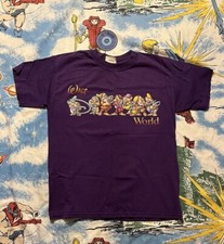 VTG 90s Walt Disney World 7 Dwarfs Character T-Shirt made In USA Purple M/L FADE