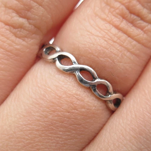 925 Sterling Silver Vintage Infinity Oxidized Band Ring Size 5.5