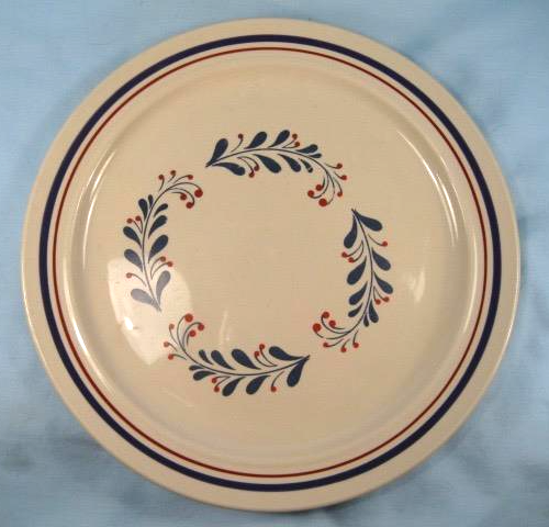 Newcor Wreath & Berries Dinner Plate Stoneware 5008 Made In China