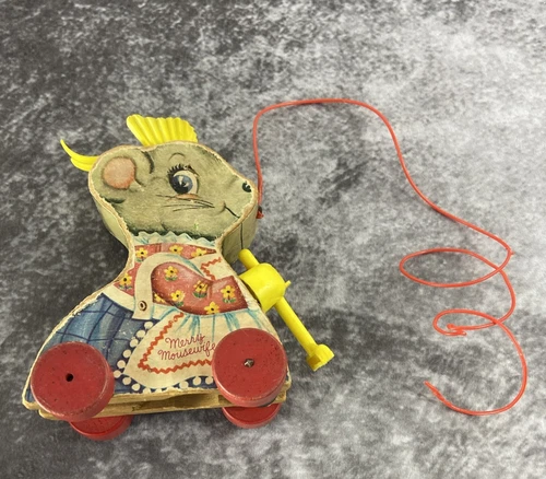 VTG 1962 Fisher Price USA MERRY MOUSEWIFE Wood Pull Toy Sweeping Mouse - WORKS