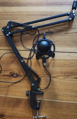 Samson G-Track Pro USB Mikrofon schwarz mit Schwenkarm Tischklemme Popfilter