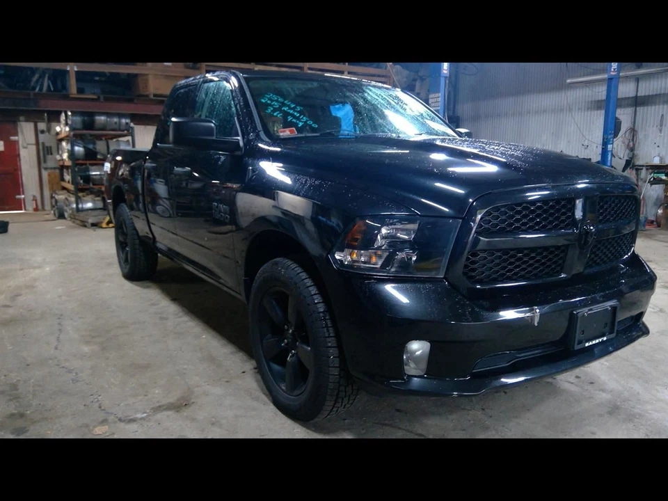 Brazo limpiaparabrisas derecho RAM 1500 2013-2018 1690268 Foto 3 de 4