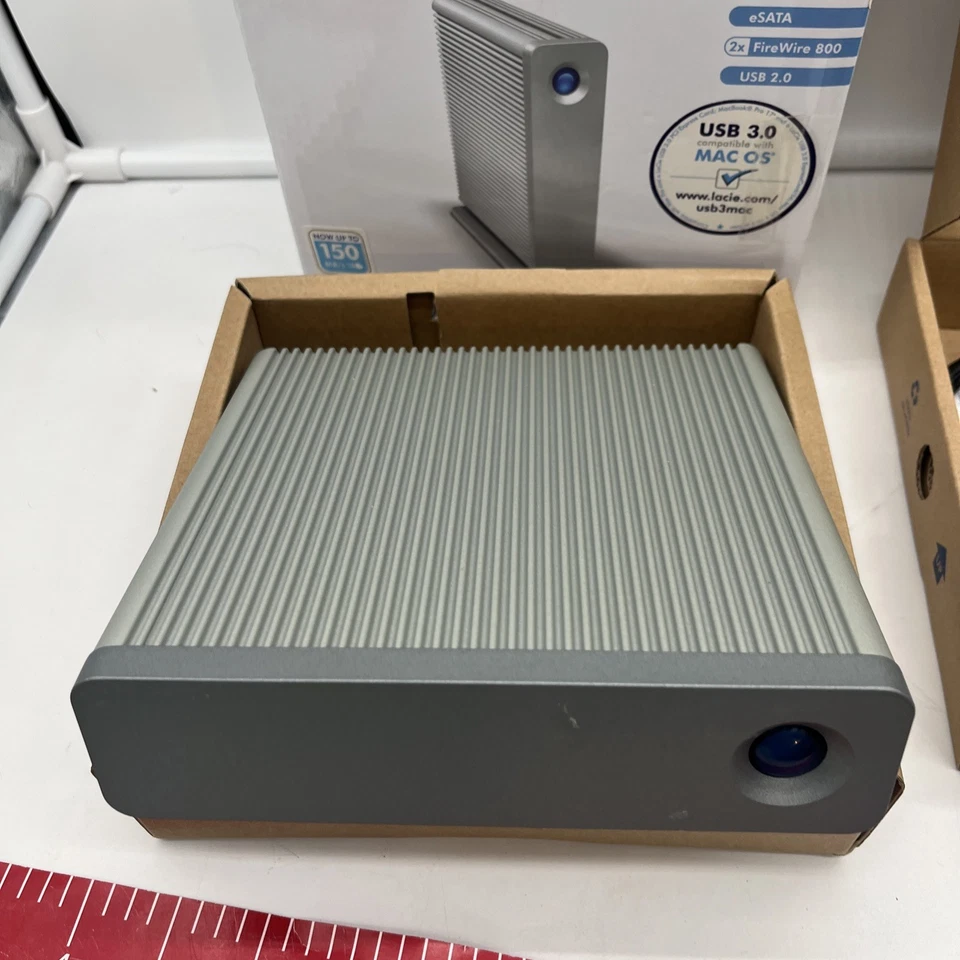 Lacie D2 Quadra V3 2TB External HDD USB 3.0 FireWire 800 7200 RPM W/ Power Cord - Image 2 of 4