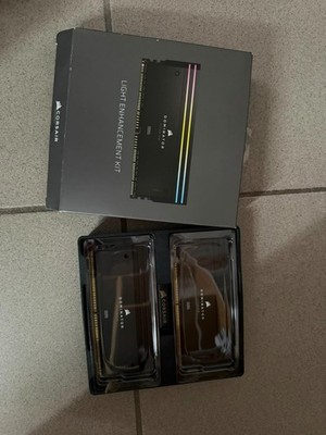 Corsair Dominator Titanium DDR5 Light Enhancement Kit - Schwarz mit RGB