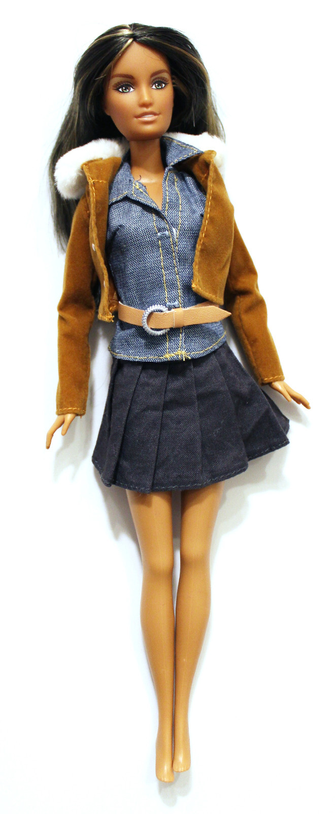 Mattel Barbie Fashion Fever 2005 Tia H0947 Doll