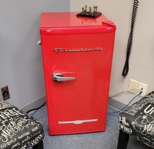 Mini Fridge Freezer Retro Red Dorm Basement Sunroom Compact Refrigerator NEW