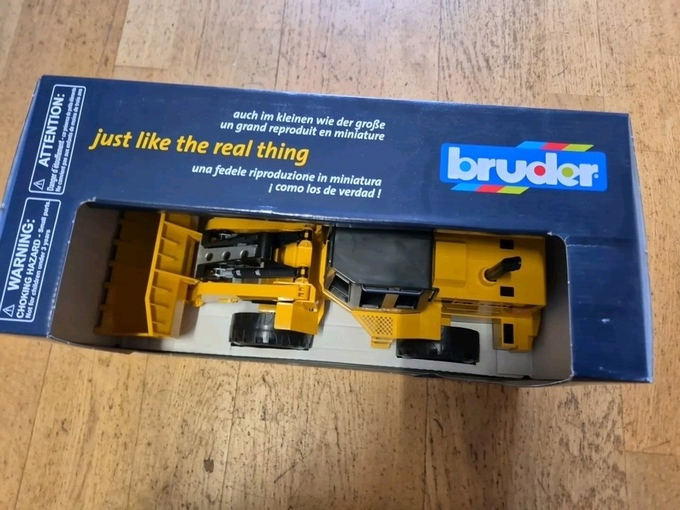 Bruder 02425 – Chargeuse Articulée FR 130 – 1:16, Godet Frontal, Direction Articulée – Compatible Figurines Bworld – Jouet Chantier