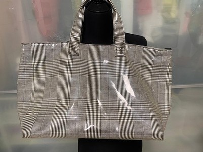 les essentiels de Monoprix Paris Handtasche Umhängetasche Größe 52 L x 17,5 B cm